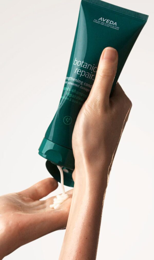 Botanical Repair Strengthening Conditioner - Image 3